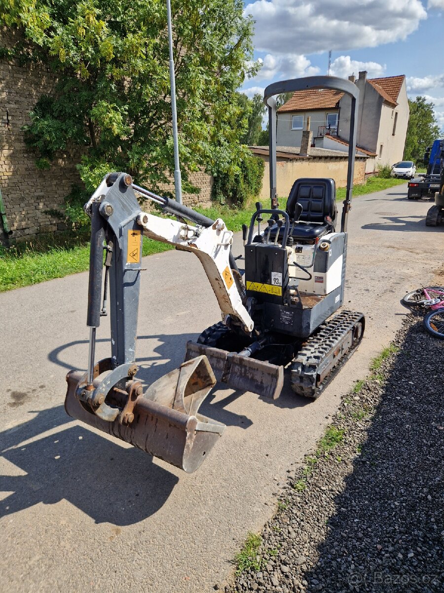 PRODÁM MINIBAGR BOBCAT E08 R.V 2012