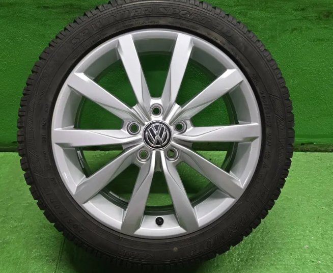 17 VOLKSWAGEN GOLF ET48 6J + 205/50 R17 DUNLOP