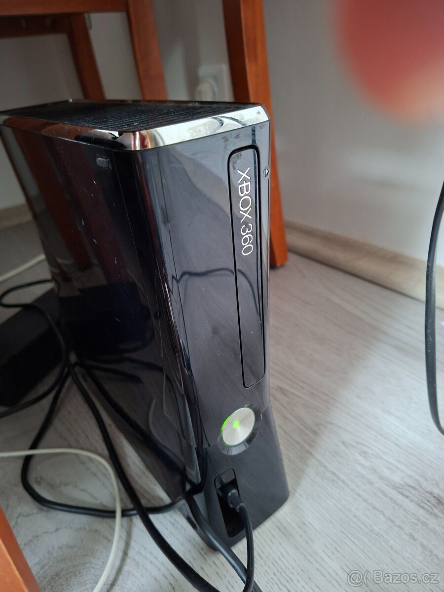 Xbox 360 Slim,250GB
