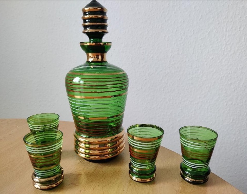 retro čs. likérová karafa - Novoborské sklo