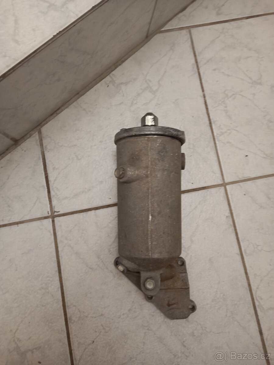 Pouzdro olejového filtru GAZ 24, 24-10 "Volga