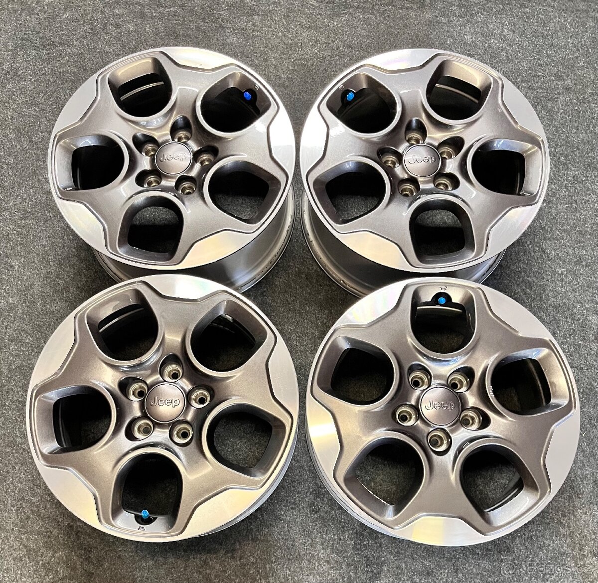 5x110 R16 originál Jeep Compass / Renegade