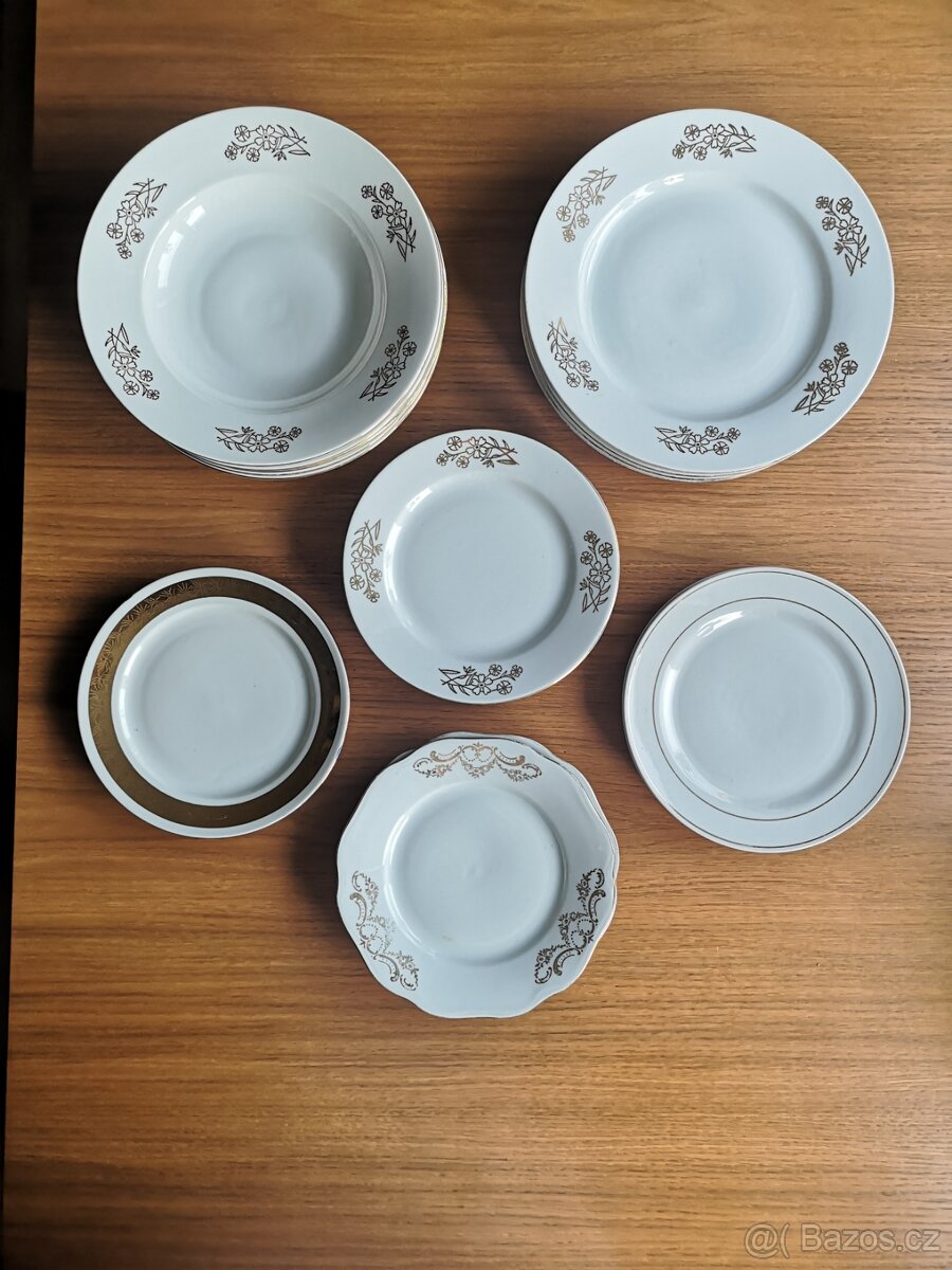 Porcelánobá sada talířů