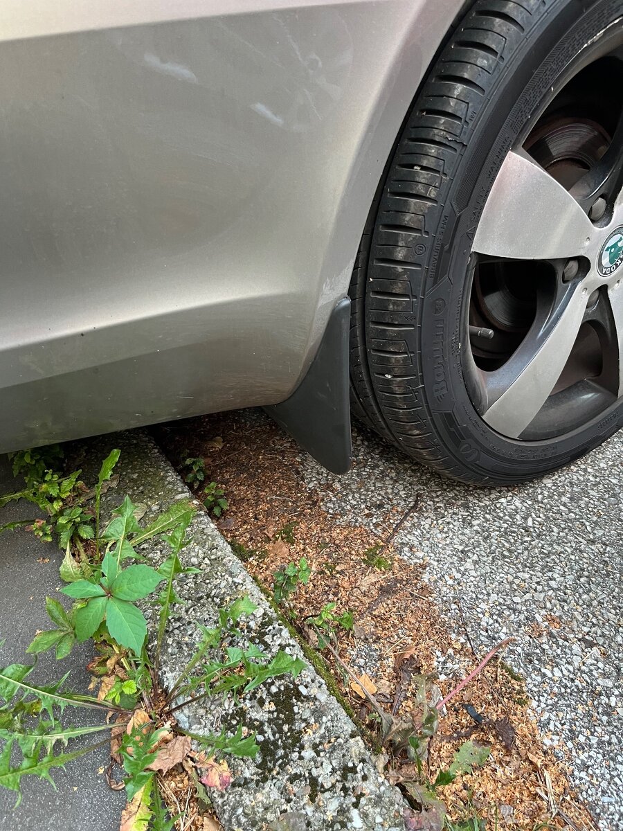 Letní pneumatiky na Alu Škoda Octavie 2   R17 rozteč  5x112