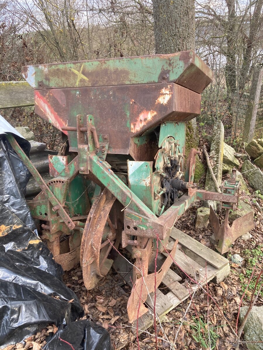 Prodám sazeč brambor