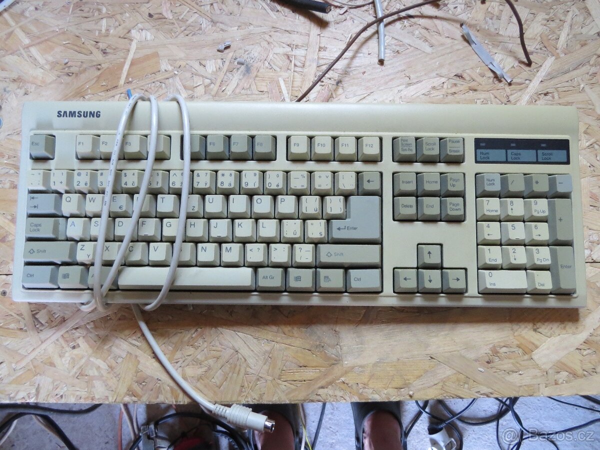 Klávesnice Samsung nefunkční
