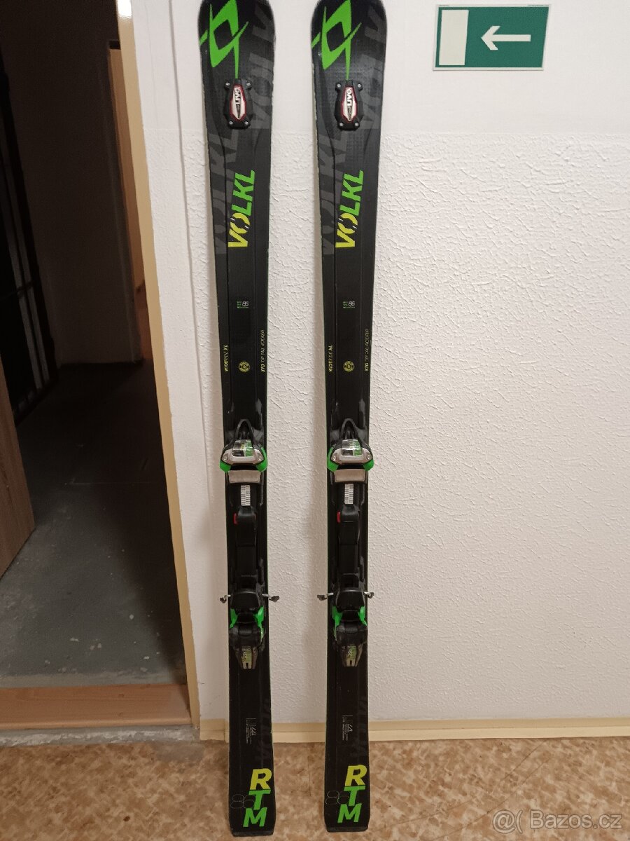 Sjezdové lyže Volkl
