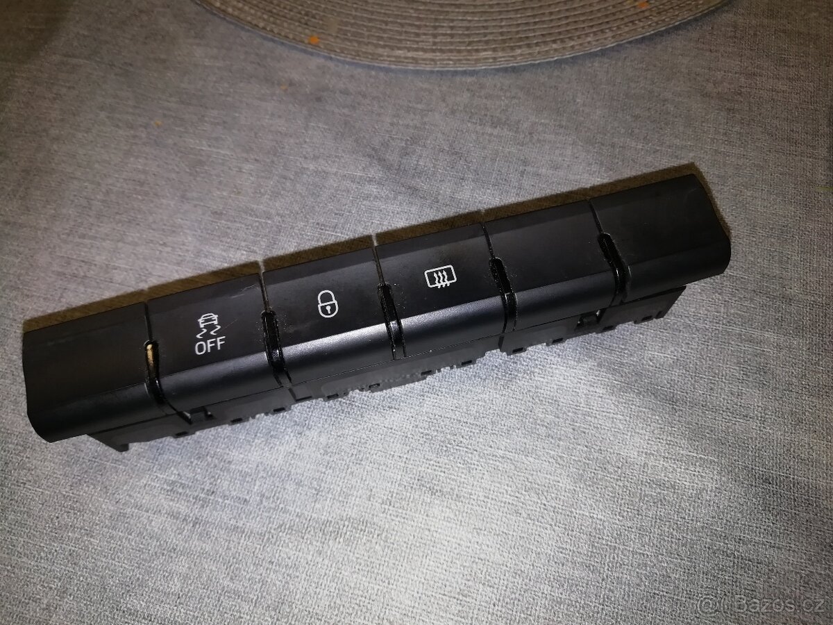 Panel vypínačů Škoda Rapid