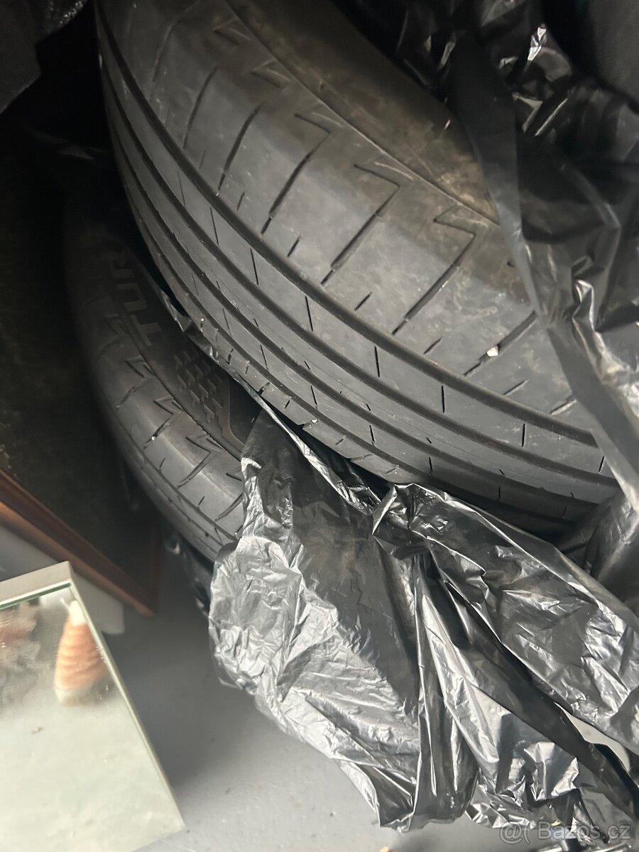 Bridgestone letní 215/55R18 95H