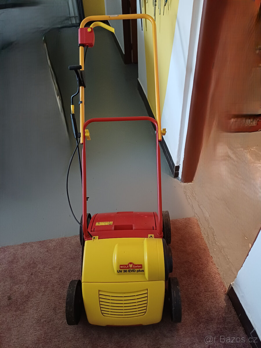 Zahradní vertikutátor Wolf Garten Model UV 30 EVD plus