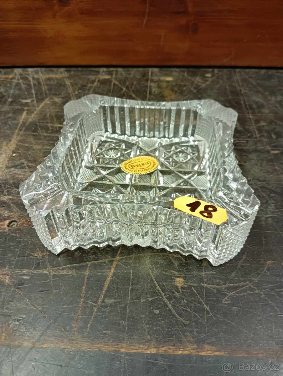Popelník, broušené sklo- Bohemia Crystal