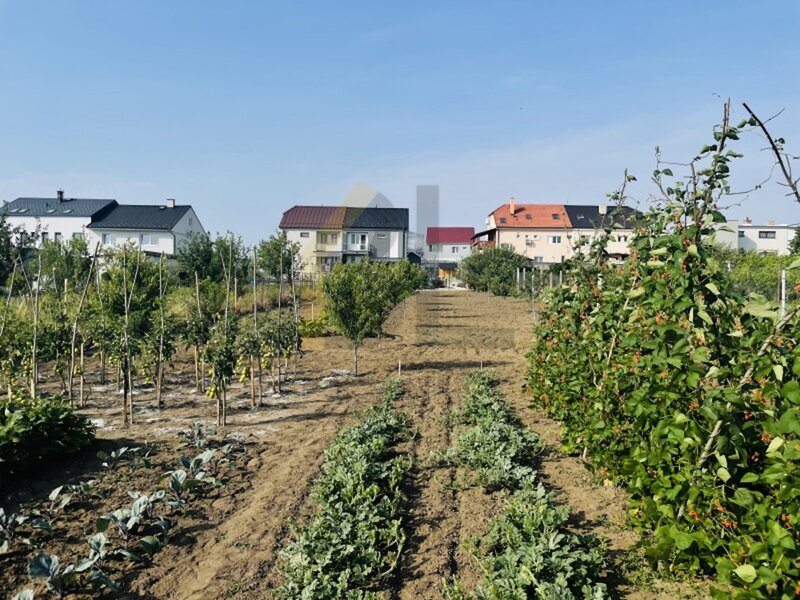 Prodej pozemku, 2053 m2, Lužice