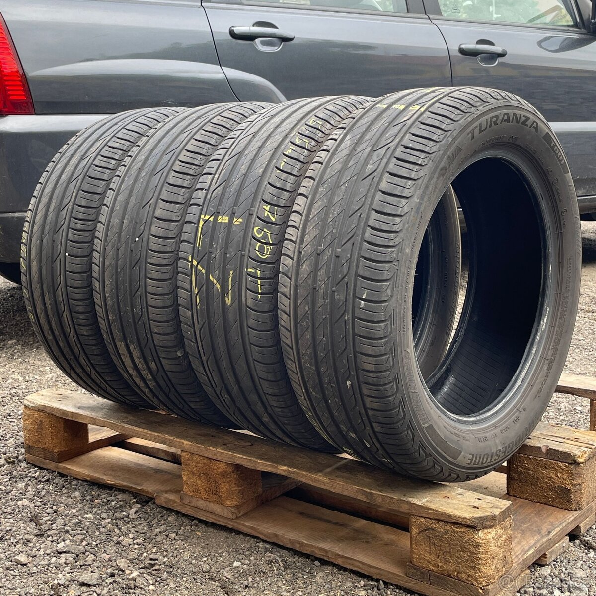 Letní pneu 215/55R17 94V Bridgestone