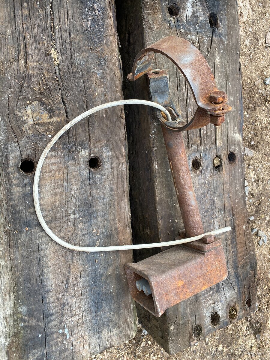 Železniční dopravní konektor z mechanického návěstidla