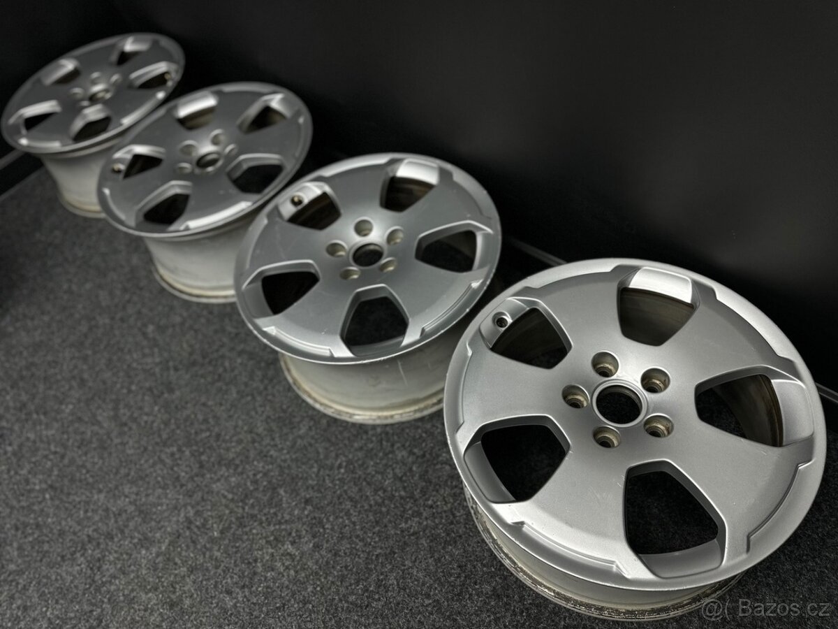 Alu AUDI A3 5x112 r17 8P0601025C