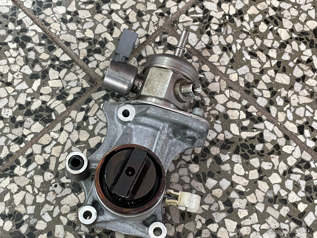 Benzinová pumpa BMW 116i F20