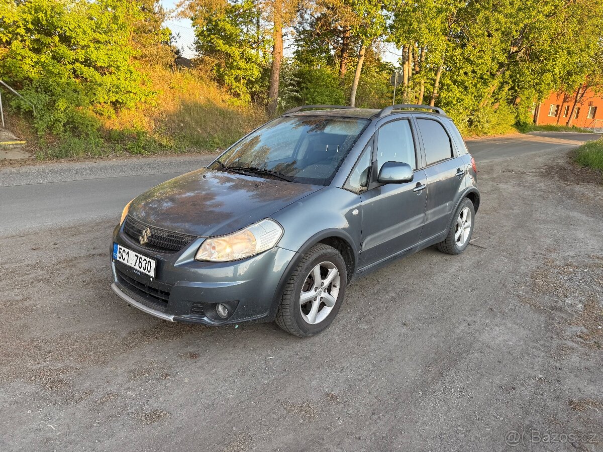 Suzuki SX4 1.6i 2007 klima tažné 2.majitel