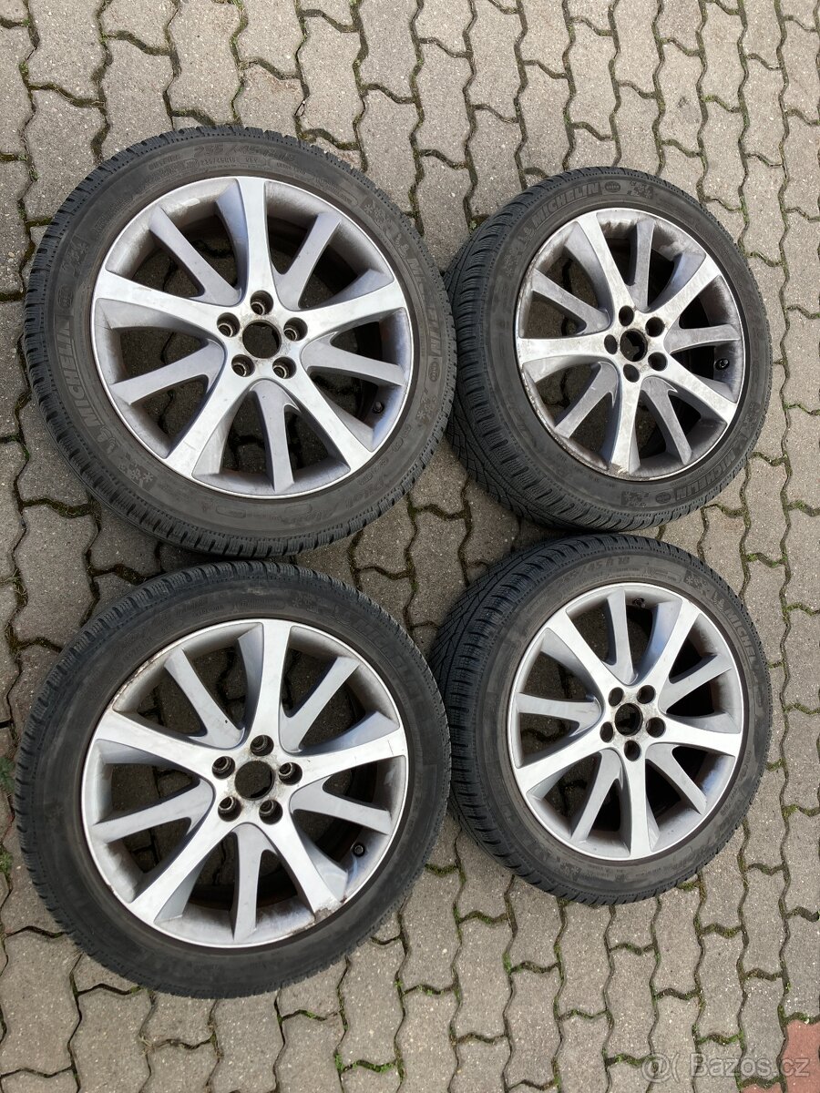 Sada alu kol Peugeot 5x108, pneu zimní 235/45/18