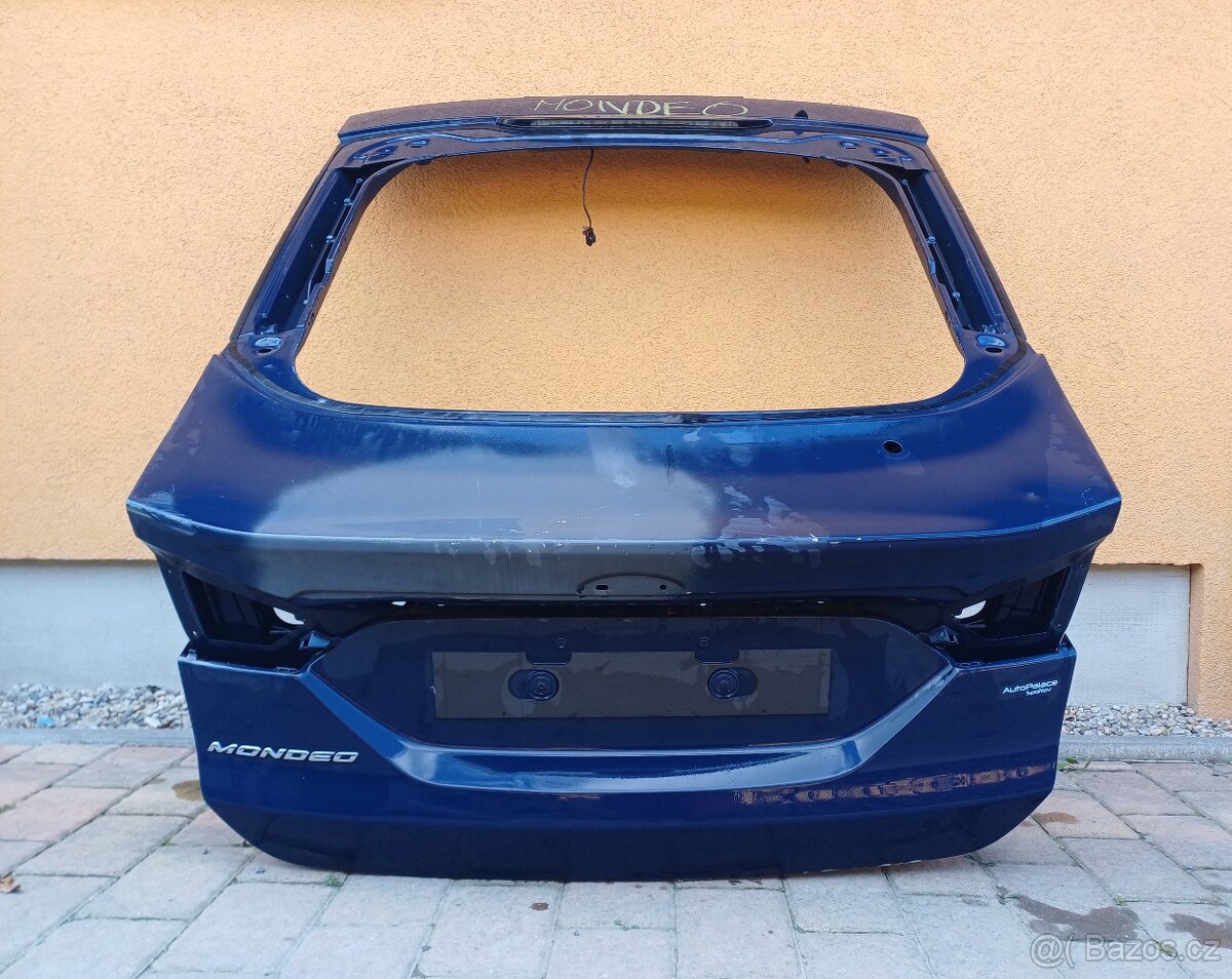 Zadní páté 5-té dveře Ford Mondeo hatchback MK5