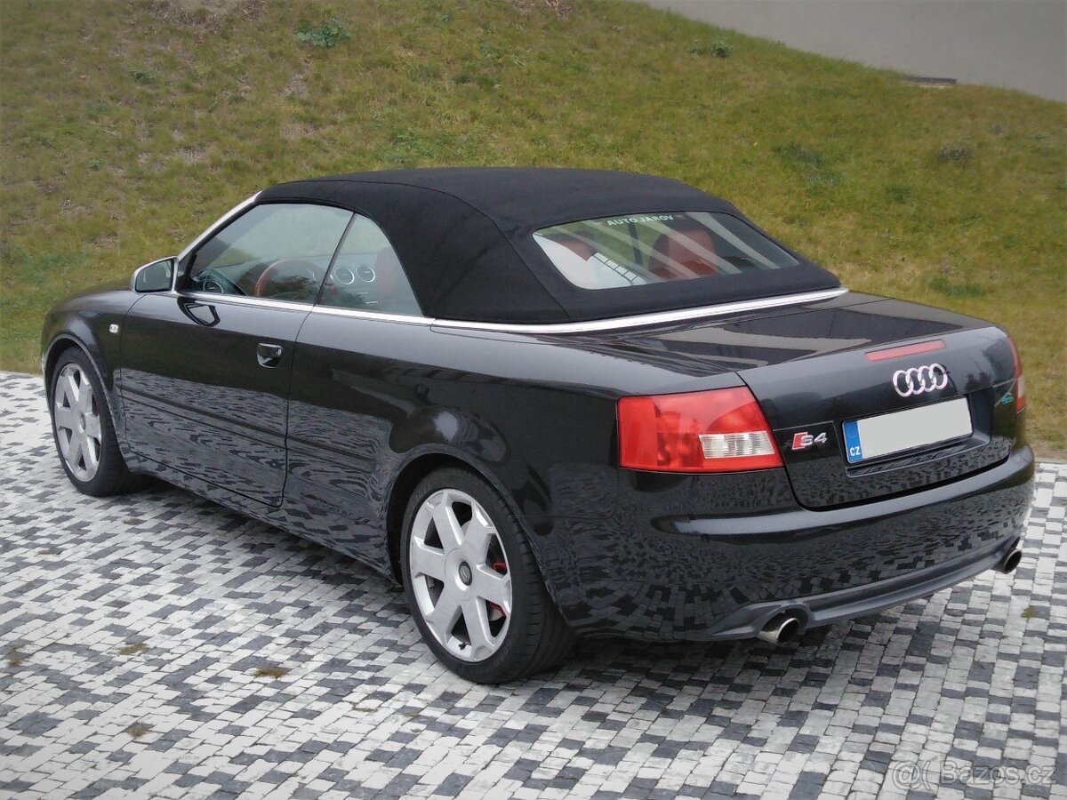 Audi S4 cabrio 4.2 V8 manual ČR