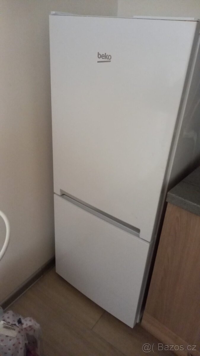 Lednice s mrazákem
