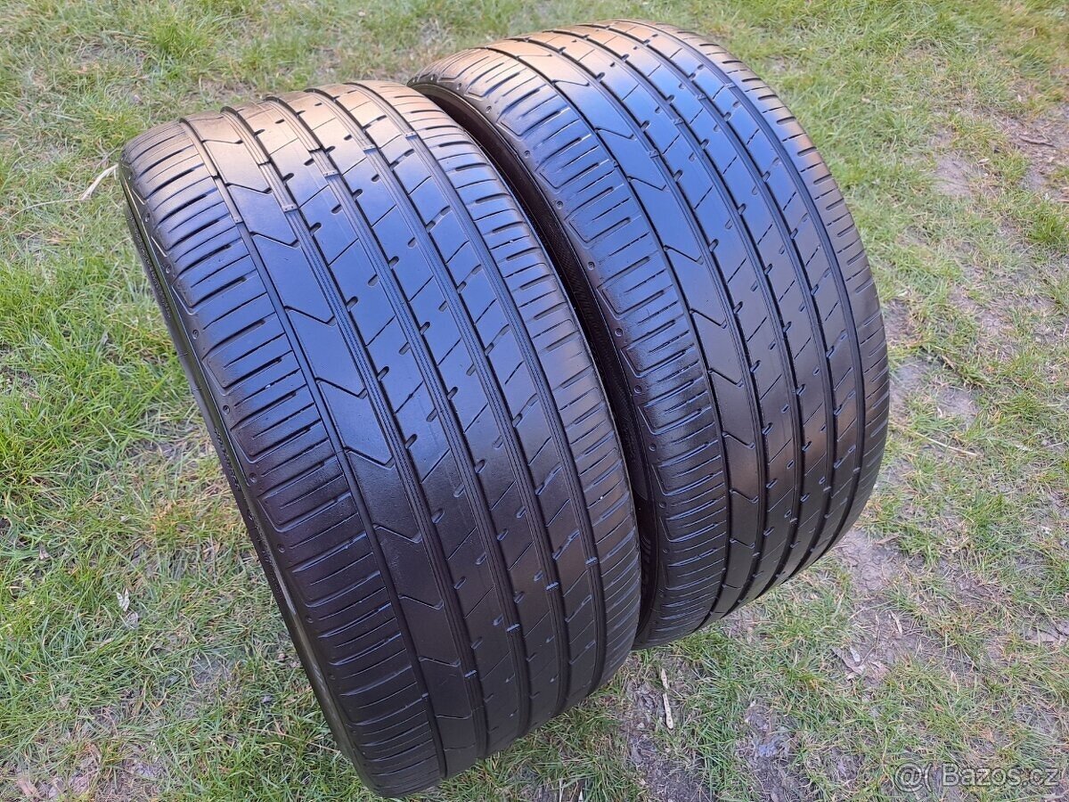 2x Letní pneu Hankook Ventus S1 EVO² - 285/35 R22 XL - 80%