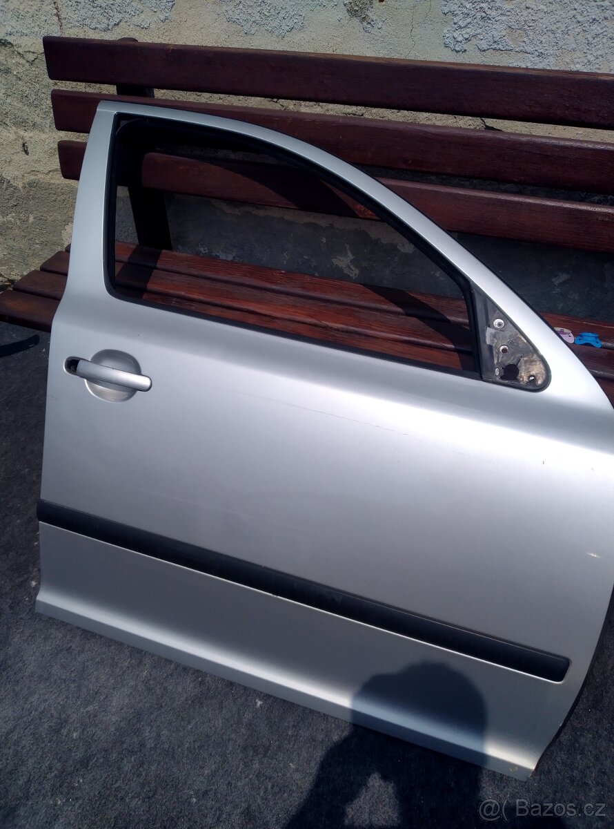 Octavia 2 přední právė dveře 9156