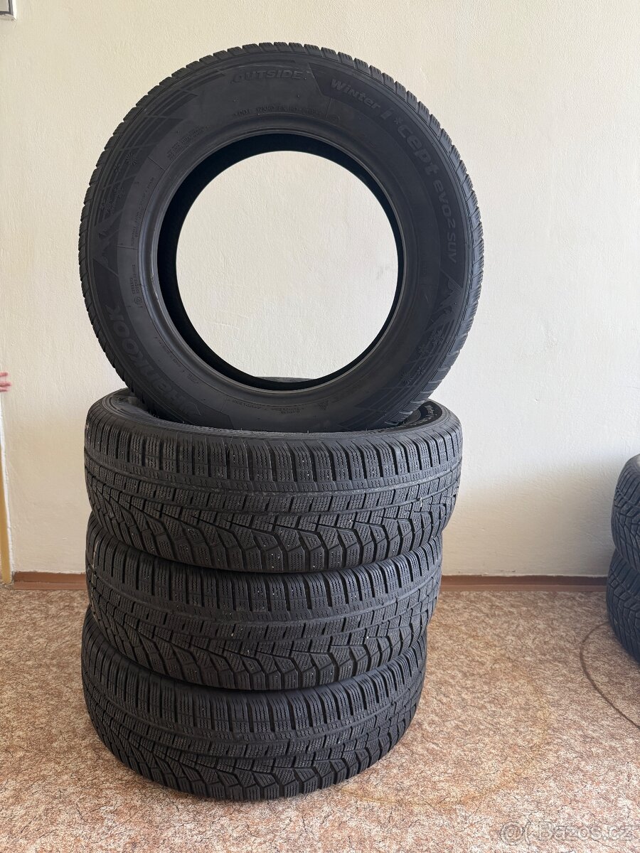 Zimní pneu Hankook Winter icept evo2 SUV 215/65 R17 99H.