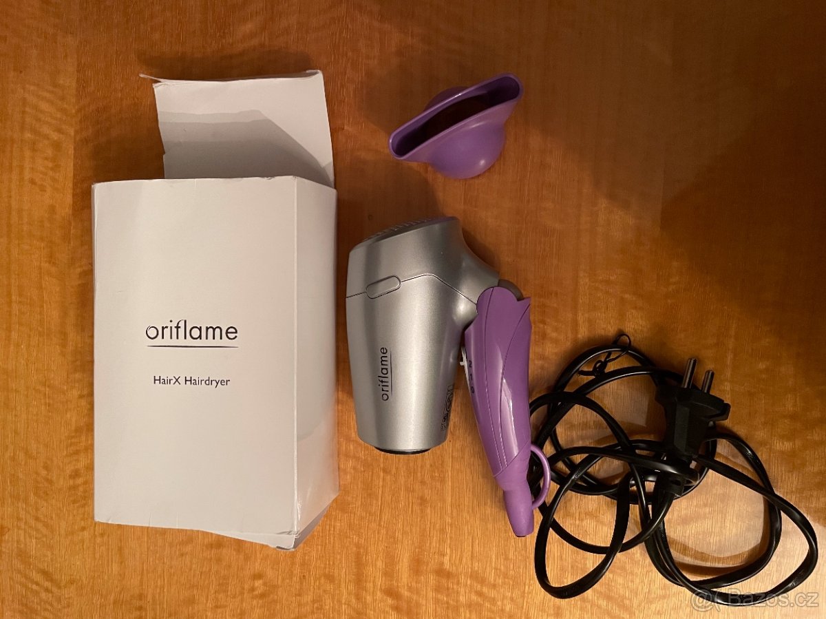 Prodám cestovní fén od značky Oriflame. Top stav