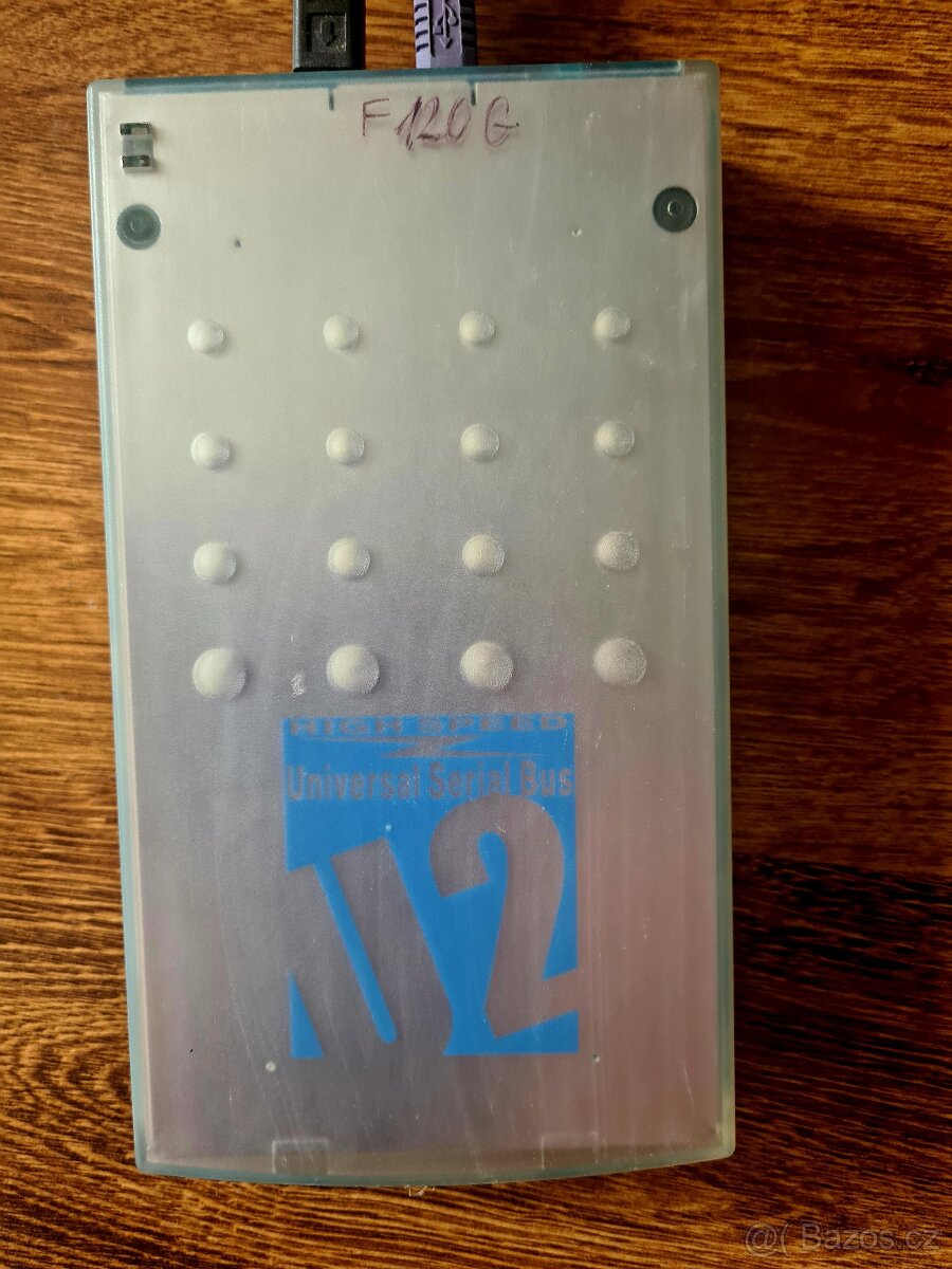 Externí HDD - U2 110GB (s filmy .avi)