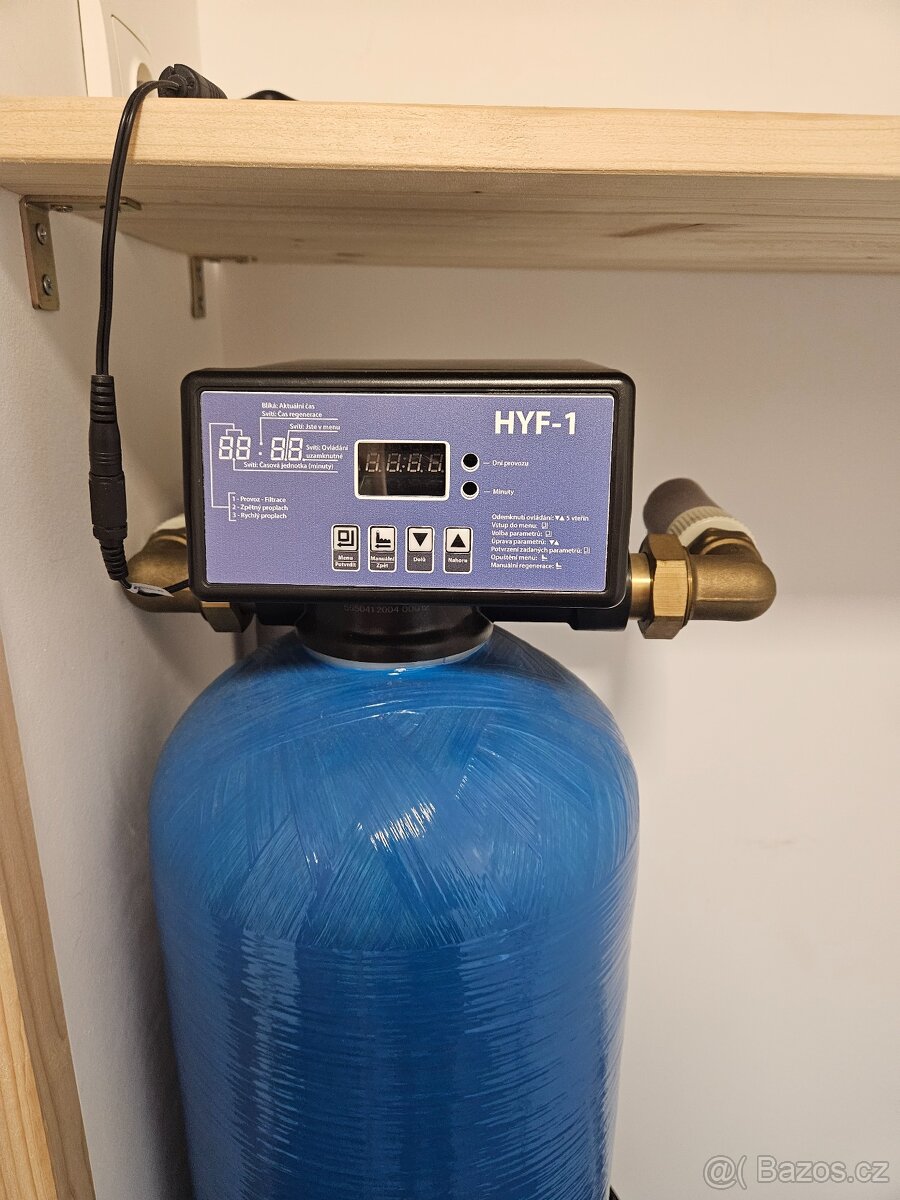 Automatický filtr s aktivním uhlím