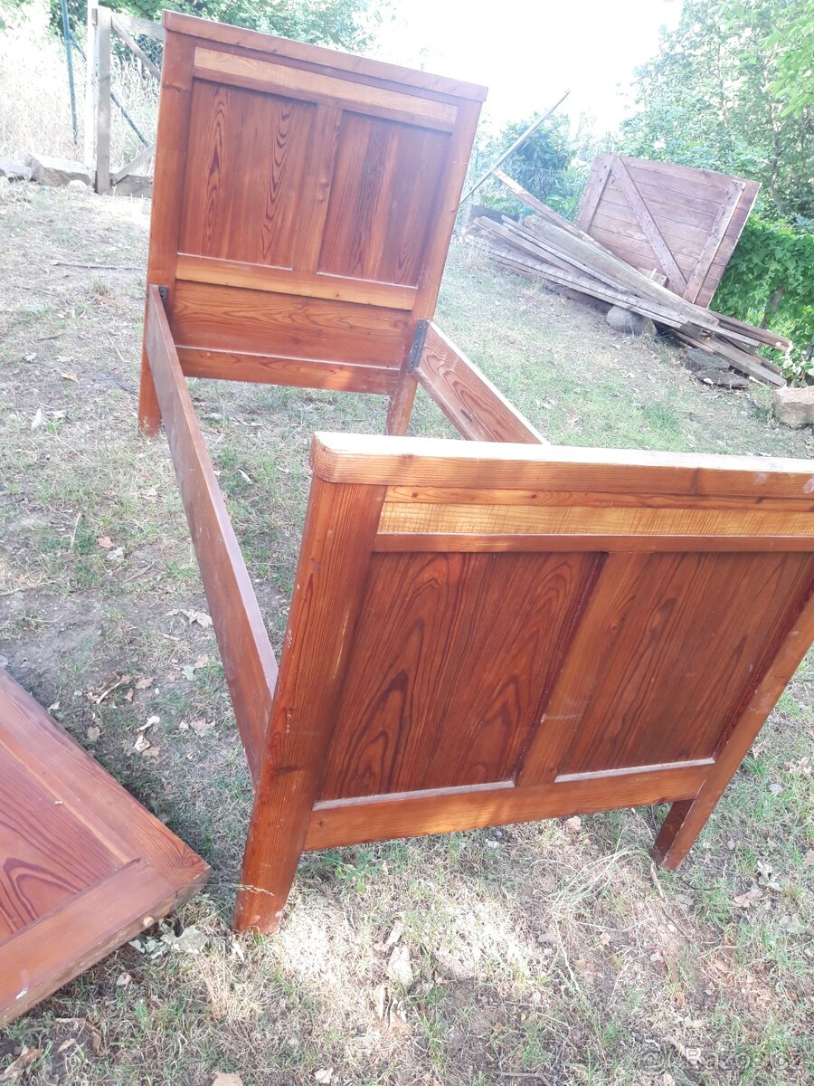 Prodam starozitnou postel na chalupu