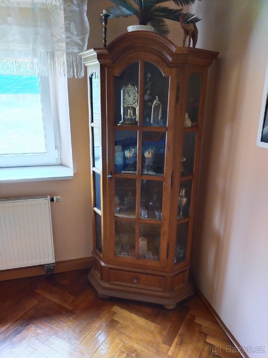 Skleněná vytryna