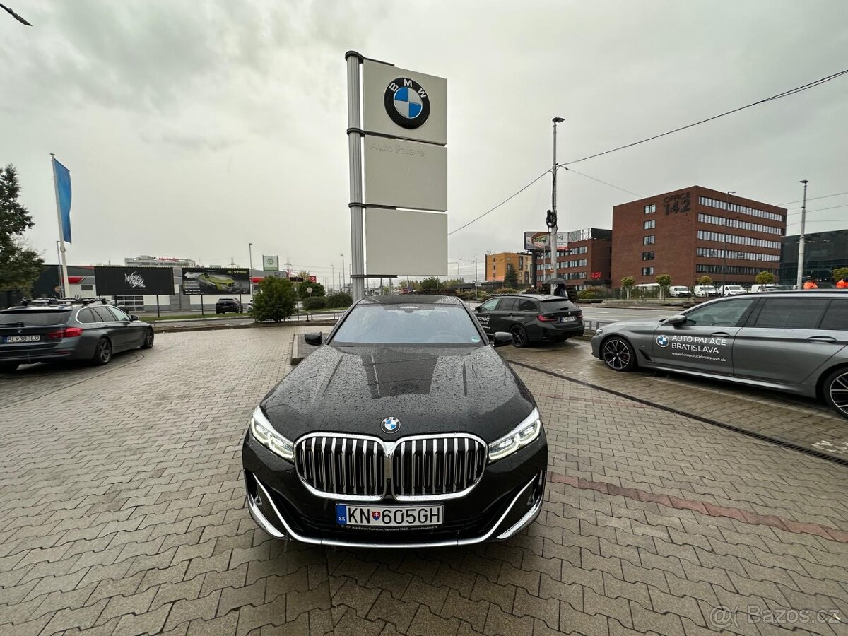 BMW 730d 286PS Ťažné Webasto VyhrievVolant VentilovaneSed