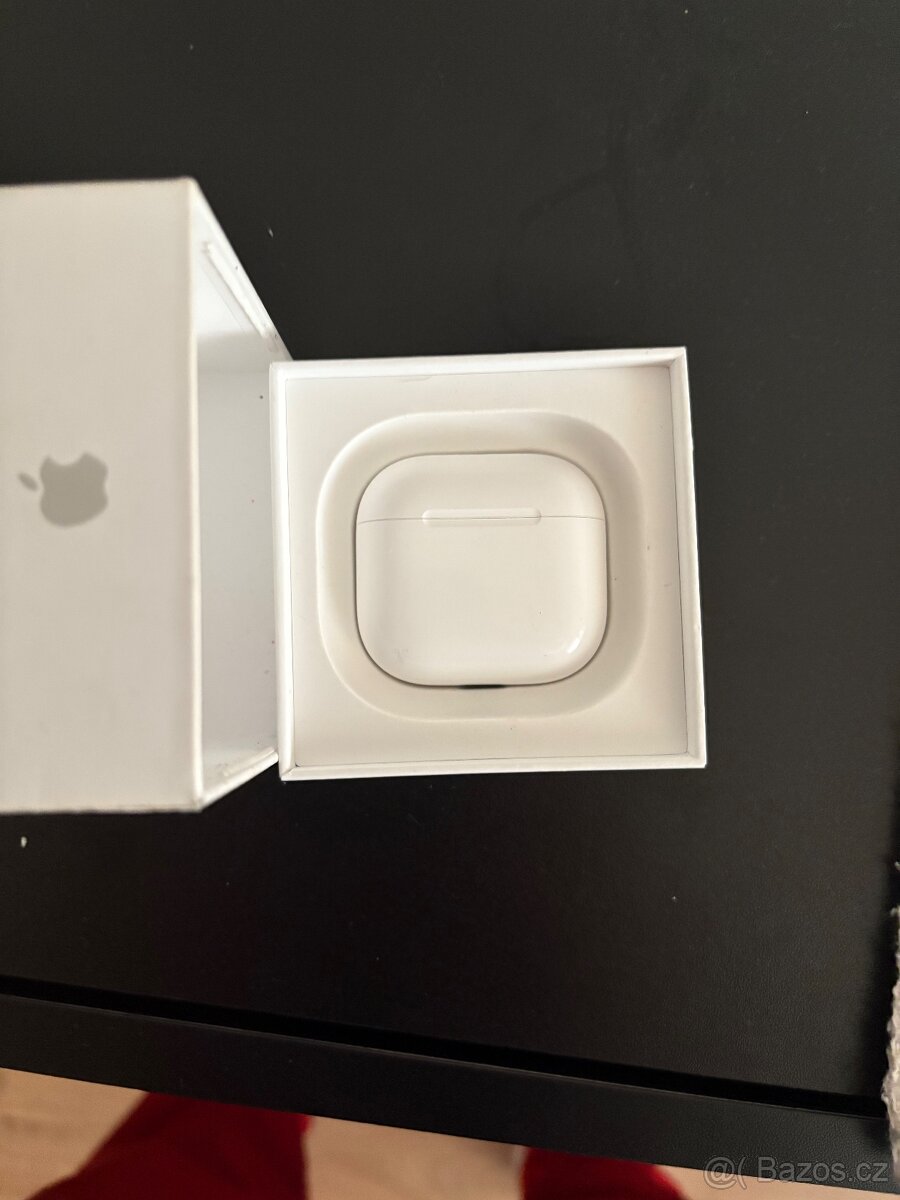 Prodám AirPods 4 generace 2024