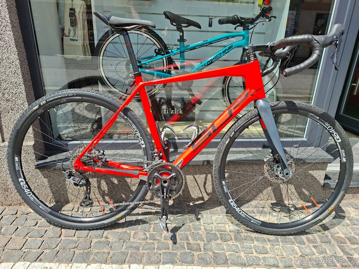 SUPERIOR X-ROAD gravel