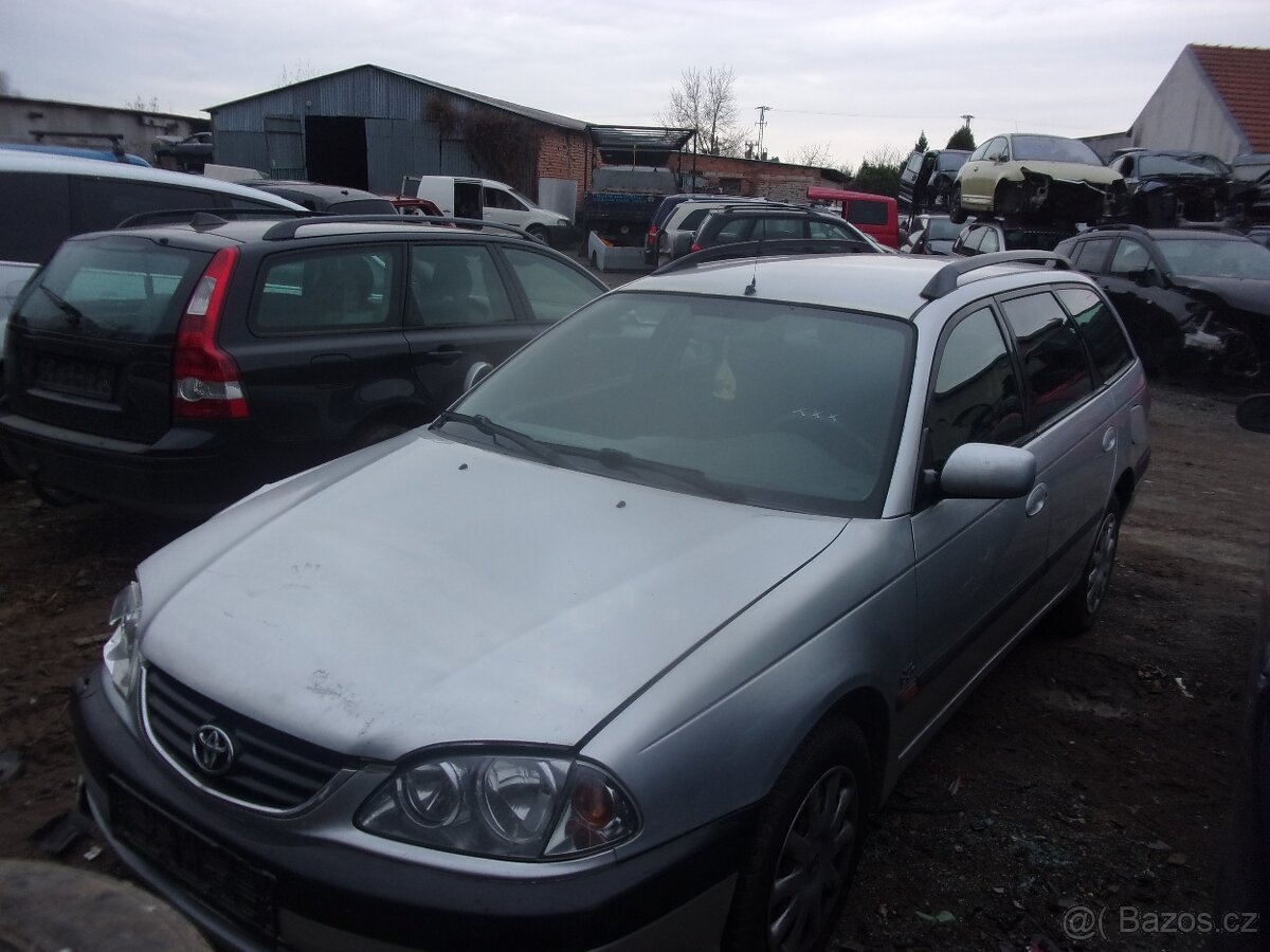TOYOTA  AVENSIS 2001 2,0 DIESEL