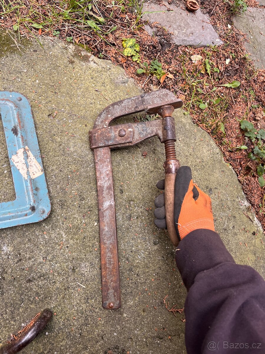 Ruční šroubovací svěrky