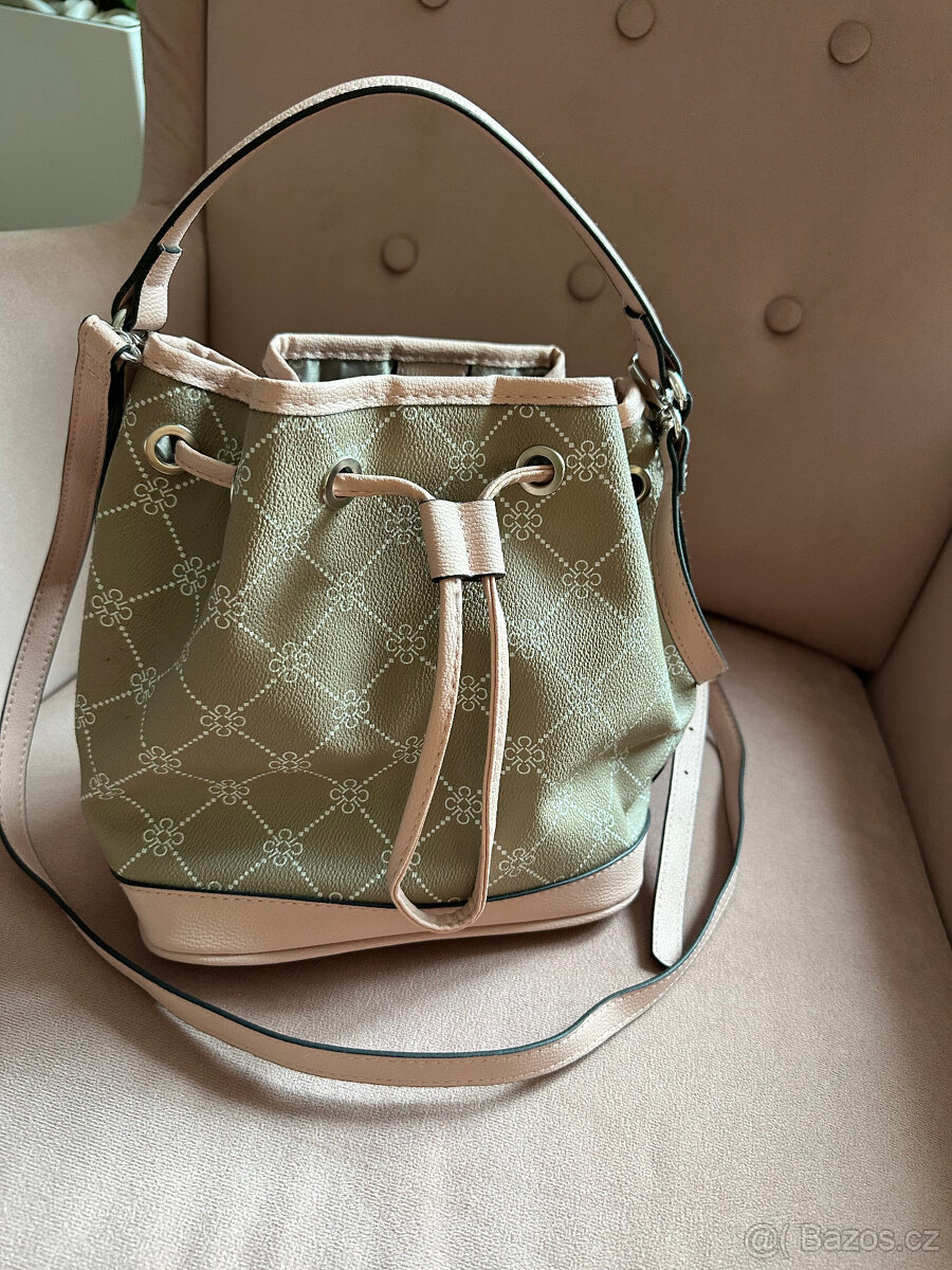 Nová krásná kabelka