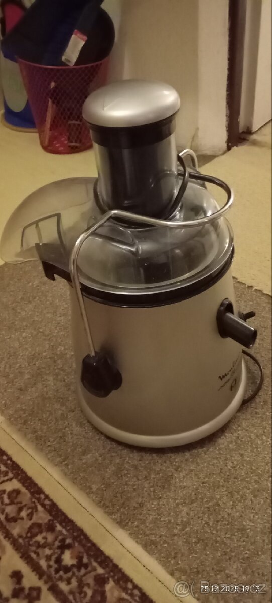 Elektrický odšťavňovač