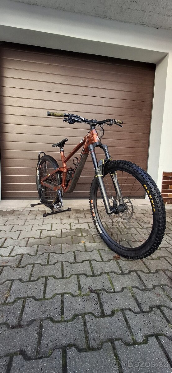 Trek slash