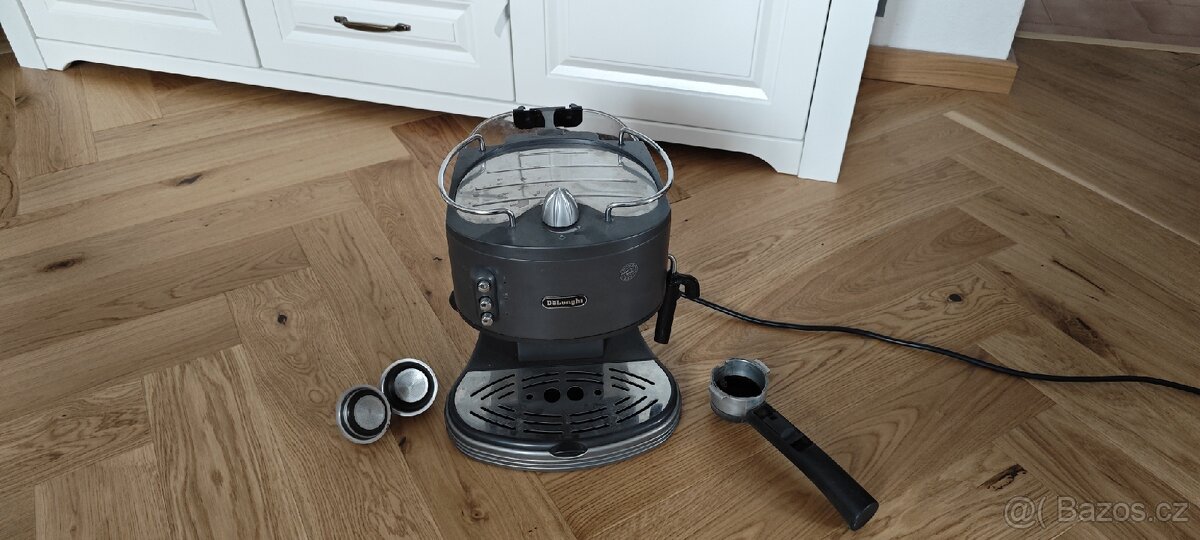Kávovar DeLonghi