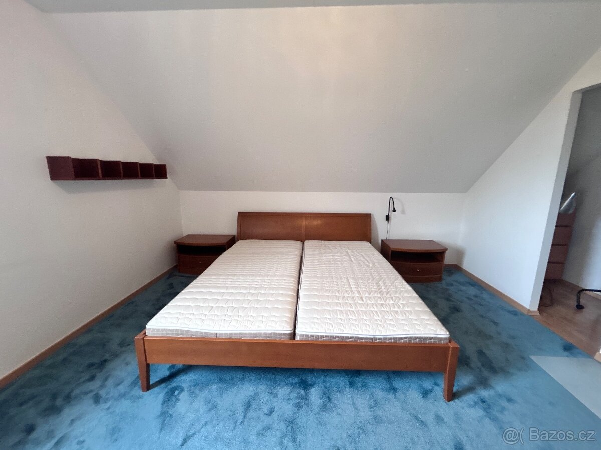 Postel Largo z masivního dřeva