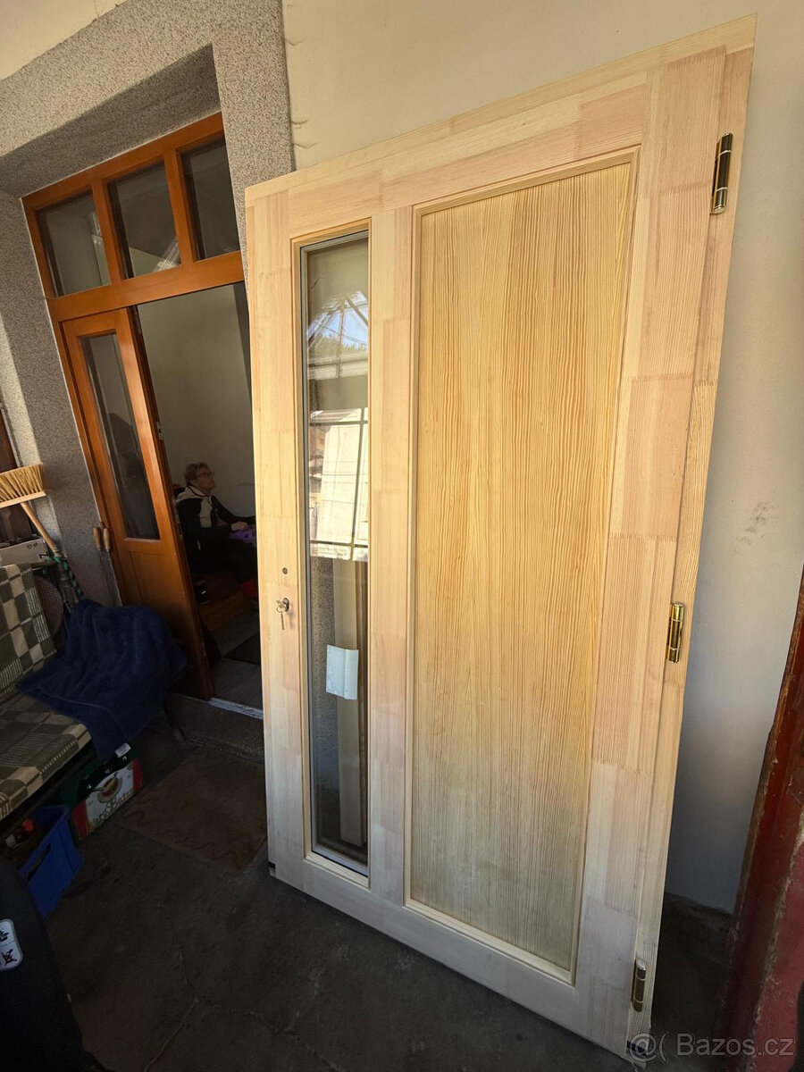 Vchodové dveře