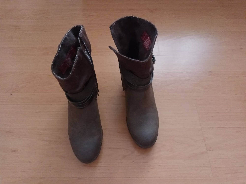 Dámské hnědé polokozačky s.Oliver