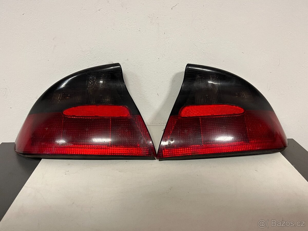 Zadní světla Opel Tigr