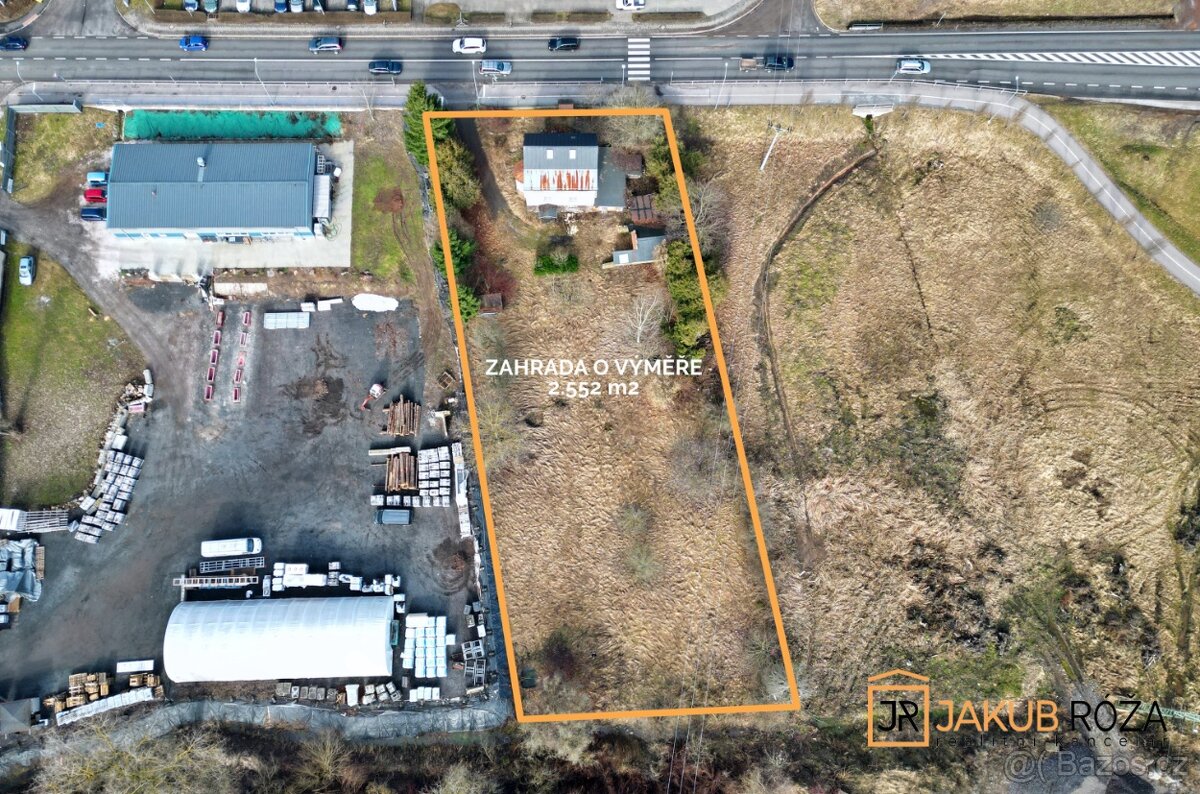 Prodej komerčního pozemku 2552 m² Vrchlabí Lánovská