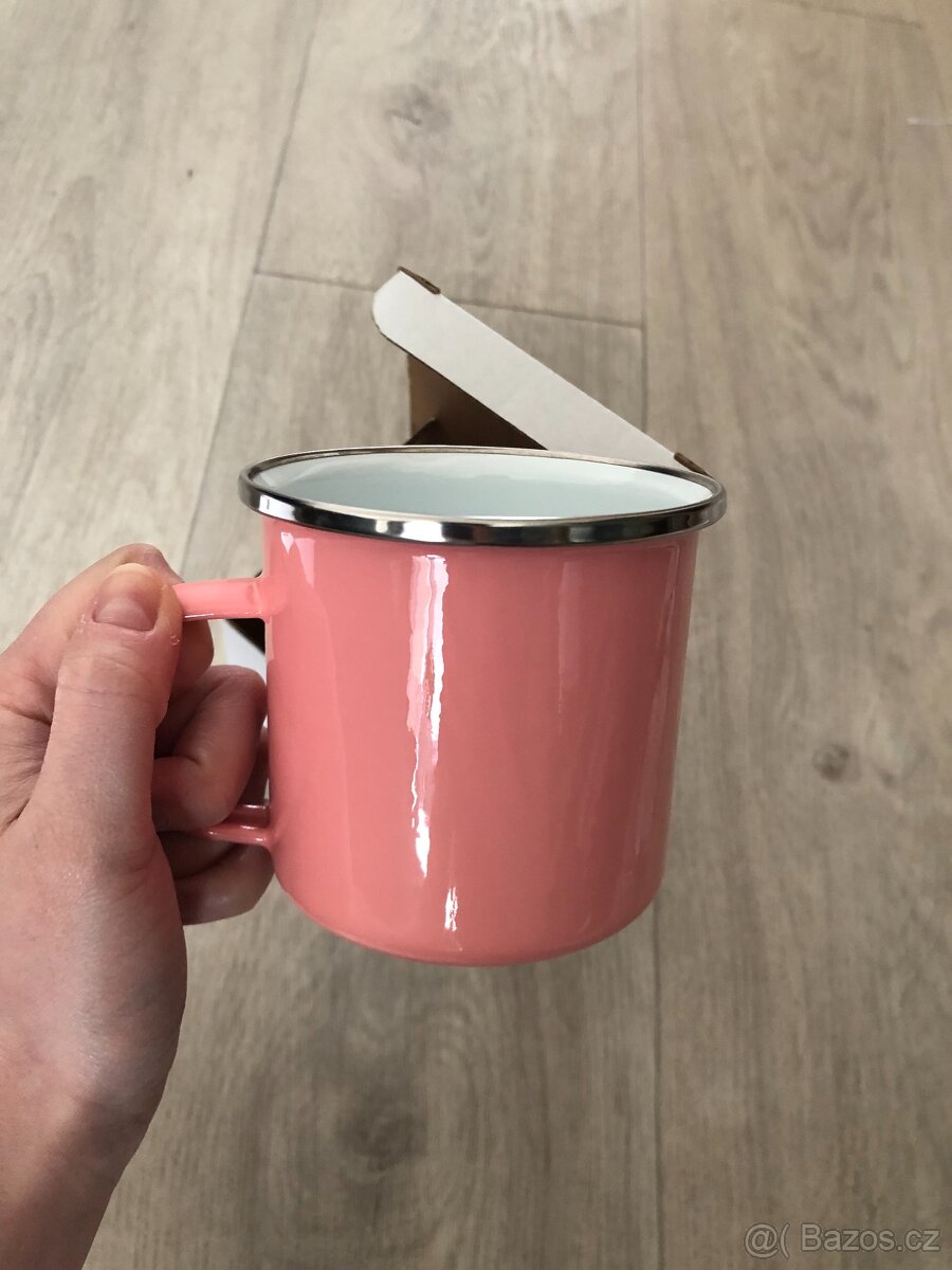 Plecháček růžový vhodný na sublimaci 1ks