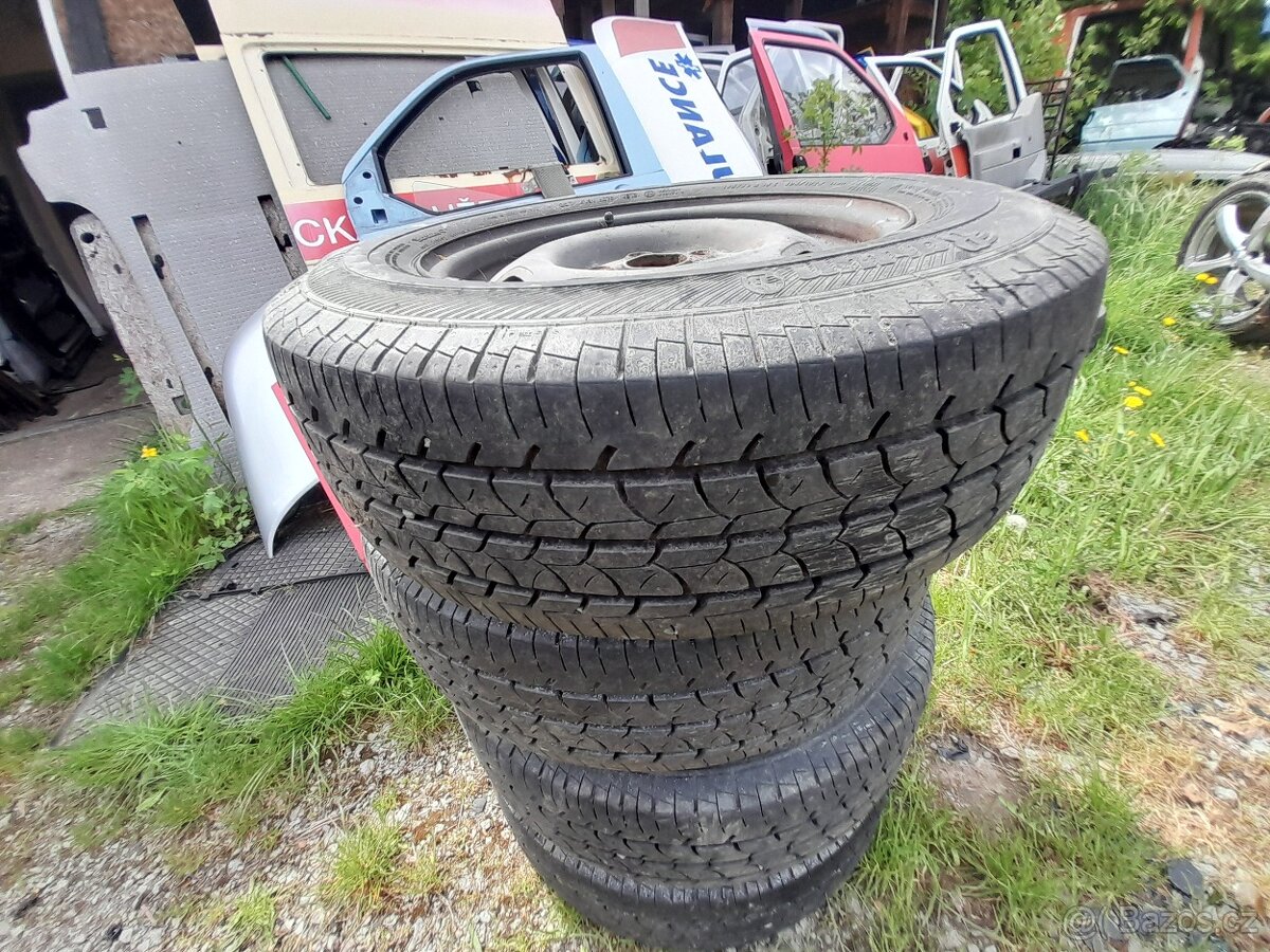 Sada kol VW T4 letní 195 /70 R15 C
