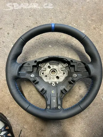 Prodam nově renovovaný volant na typ BMW e46/model M